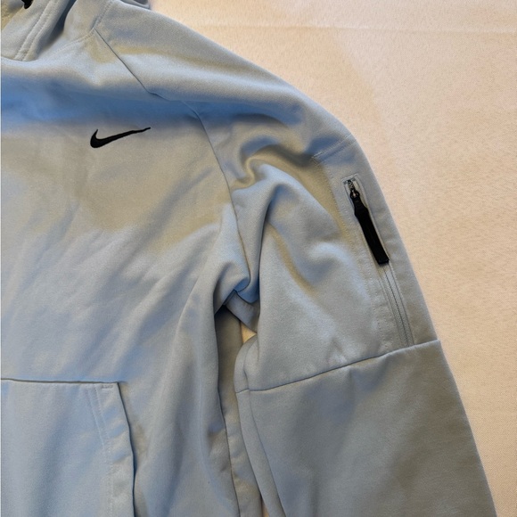Men’s Nike Hoodie - Picture 3 of 6
